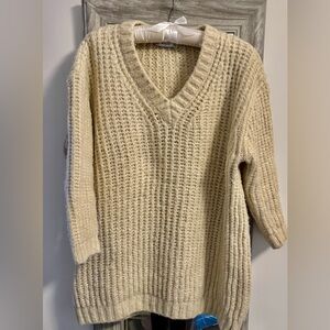 Mango Cream V-Neck Sweater_Size: USA: XS(EUR: S)
